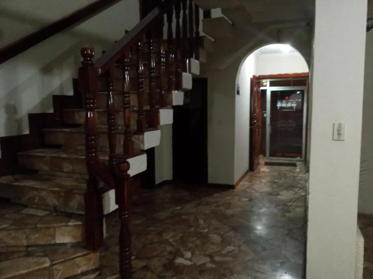 Hostal Rest House Cuenca 2*,  Ecuador