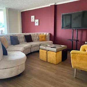  Apartamento Departamento Lujoso De 3 Dormitorios Ecualodge5